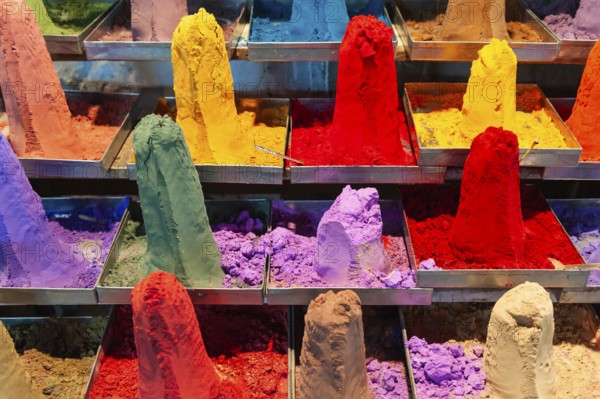 Piled up, coloured Kum-Kum powder, market, Pushkar at the holy Pushkar Lake, Rajasthan, India, Asia