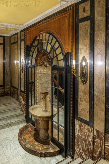 Historic interior design, staircase and corridor in the Hindenburghaus, Großer Burstah 31, Hamburg,