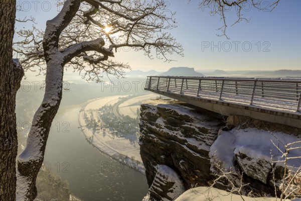 Floating viewing platform of the Basteiaussicht on a winter morning, view of the Elbe valley with