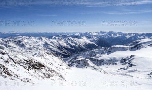 Mountain panorama, snow-covered mountain landscape in winter, Fürkeleferner glacier, view of the