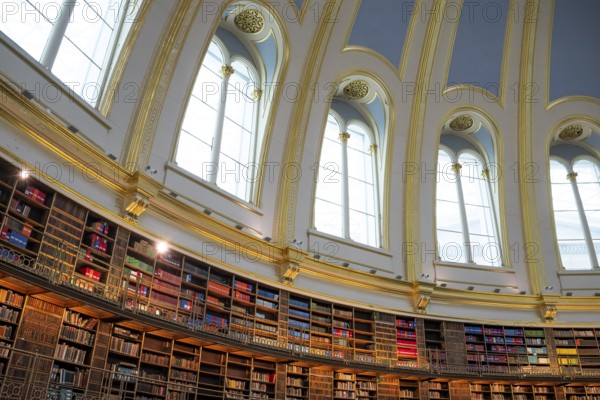 Bookshelves and dome of the reading room, British Museum, London, England, Great Britain