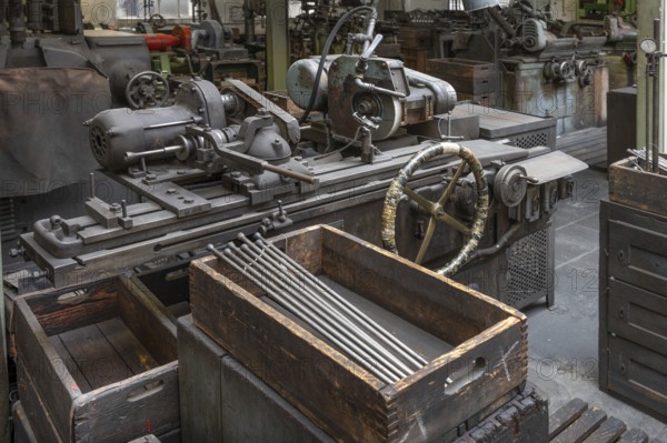 Workbench in the production hall of engine valves, formerly Dietz & Pfriem valve factory, today