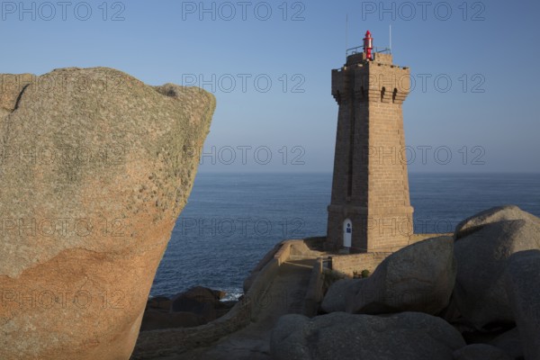 Lighthouse Mean Ruz at Ploumanac'h, Côtes d'Armor in the first morning light