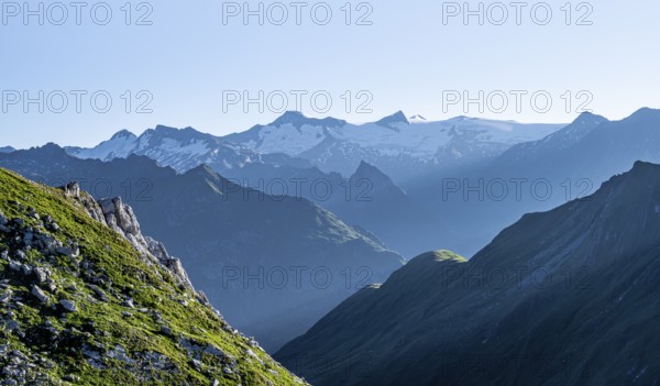 Alpine panorama, view from the Bachlenkenkopf, Großer Geiger and Großvenediger, high mountains,