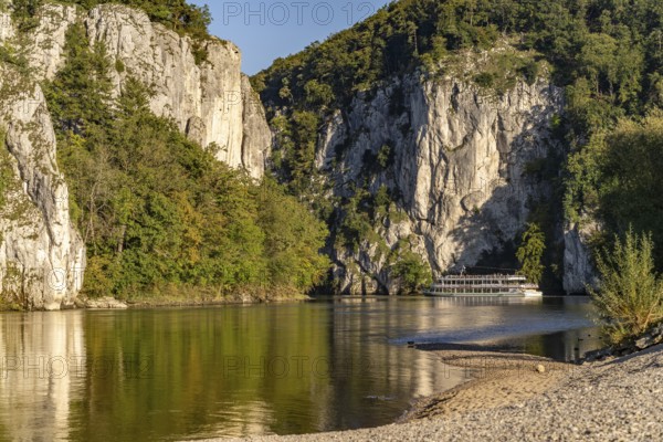 Excursion boat in the Weltenburger Enge, Danube gorge near Weltenburg, Bavaria, Germany, Europe