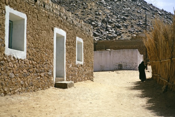 Building of the oasis settlement of Djanet in the Sahara desert, Algeria, North Africa 1973, Africa