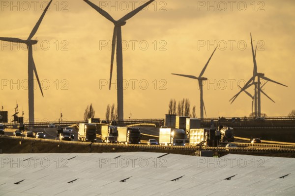 20 MWp ground-mounted photovoltaic system, from RWE, with over 36600 solar modules, in a 200 metre