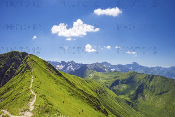 Hiking trail from Söllereck to Fellhorn, 2038m, Allgäu Alps, Bavaria, Germany, Europe