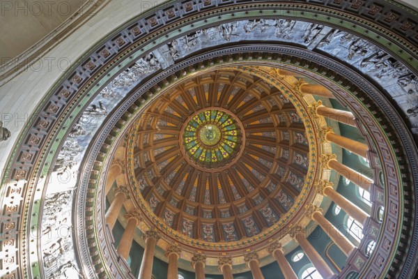 Springfield, Illinois, The inside of the dome on the Illinois state capitol building