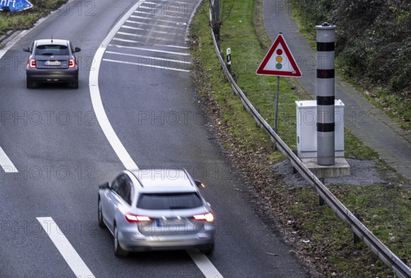 New speed camera on the A40 motorway, in the direction of Dortmund, at the Essen-Zentrum exit,