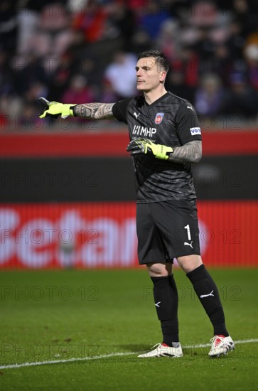 Goalkeeper Kevin Müller 1. FC Heidenheim 1846 FCH (01) Gesture Gesture UEFA Conference League,