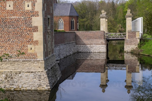 Moated castle Hülshoff, Havixbeck, Münsterland, North Rhine-Westphalia, Germany, Europe