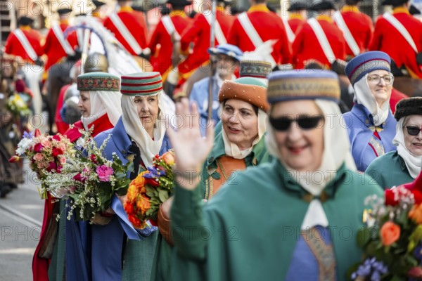 Parade of historically costumed guildsmen, Sechseläuten or Sächsilüüte, Zurich Spring Festival,