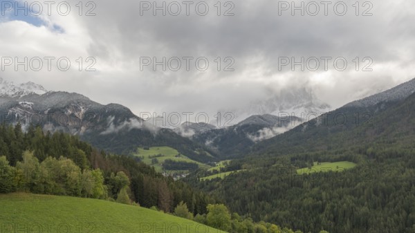 View of the cloudy Peitlerkofel group, Dolomites, St.Peter, Villnöß, Funes, Villnößtal, South