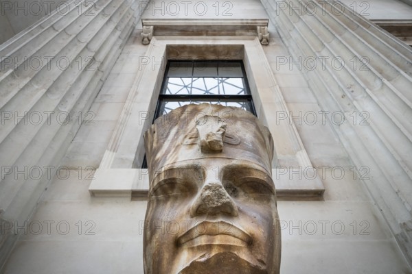 Ammenhotep III, larger-than-life head, quartzite, Entrance Hall, British Museum, London, England,