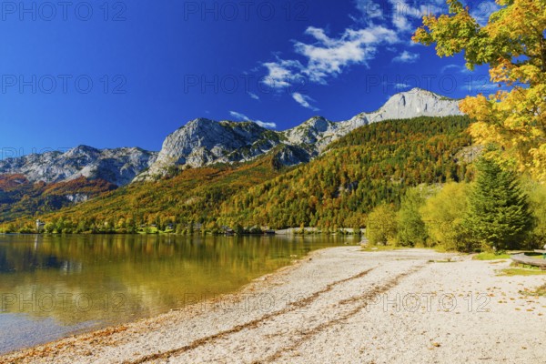 Grundlsee in autumn, salzkammergut, styria, Austria, Europe
