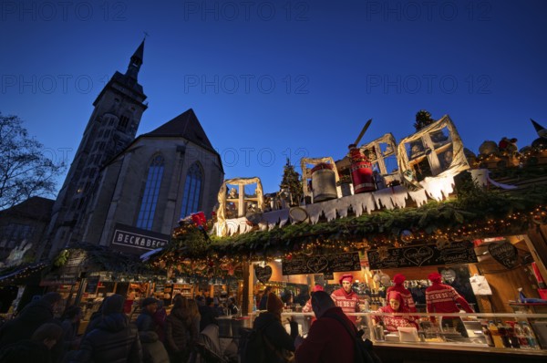Christmas market with Christmas stalls, stalls, Christmas pyramid, collegiate church, Christmassy,