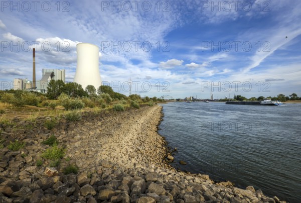 Duisburg, North Rhine-Westphalia, Germany, Dry riverbed in the Rhine with STEAG Walsum coal-fired