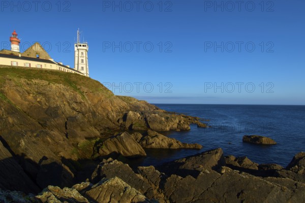 Phare de Saint Mathieu, lighthouse with monastery ruins, Saint Mathieu, Plougonvelin Department