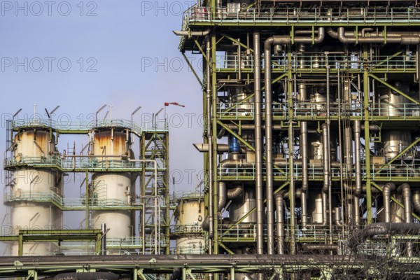 The chemical plants on the white side of the Schwelgern coking plant, which supplies over 2.5
