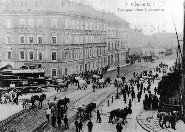 Transport of a locomotive, Sächsische XV Nr.175 con der Sächsischen Maschinenfabrik, ca 1900,