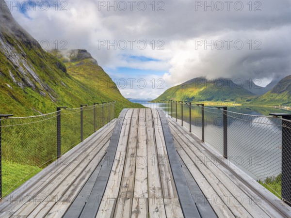 Bergsbotn viewing platform, Senja, Troms og Finnmark county, Norway, Scandinavia, Europe