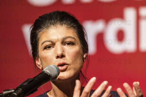 Sahra Wagenecht during her election campaign speech, portrait. Election event of the party Bündnis