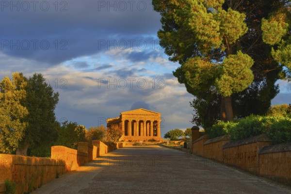 Temple of Concordia, Valley of Temples, Agrigento, Sicily, Italy, Europe