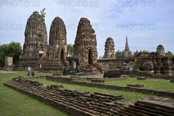 Temple ruins at Wat Mahathat, Temple of the Great and Holy Relic, Ayutthaya, Ayutthaya Province,