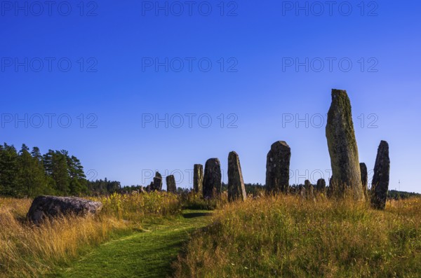 The ship setting at the Blomsholm cemetery, an early Iron Age stone monument near Strömstad in