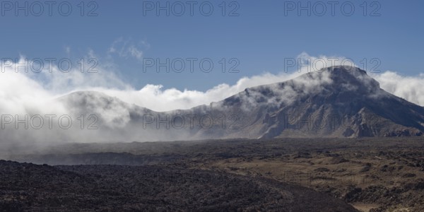 The summit of Montaña Guajara, also: Alto de Guajara, 2715m, crater walls, Caldera de las Cañadas,