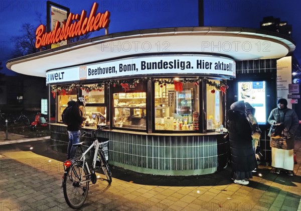 Bundesbüdchen in the Bundesviertel in the evening, Bonn, North Rhine-Westphalia, Germany, Europe