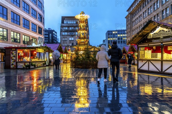 Empty Christmas market, Willy-Brandt-Platz, rainy weather, Essen, North Rhine-Westphalia, Germany,