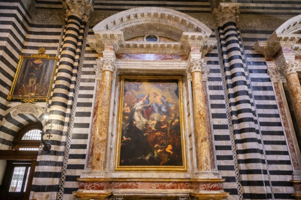 Interior of colorful marble decoration, Siena Cathedral or Cattedrale di Santa Maria Assunta,
