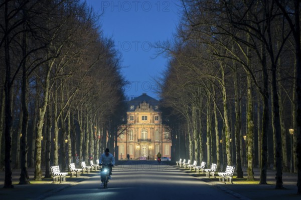 The light benches by artist Stefan Sous in the Hofgarten, entitled UV-A UV-B, 14 completely