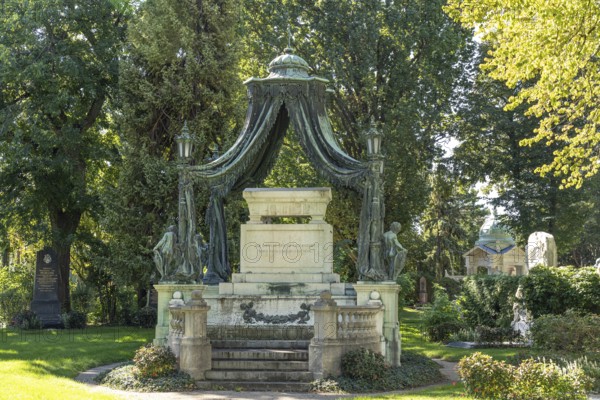 Grave at the Vienna Central Cemetery, Vienna, Austria, Europe