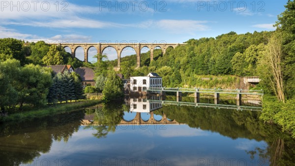 The Göhren Viaduct, railway bridge over the river Zwickauer Mulde with reflection, Wechselburg,