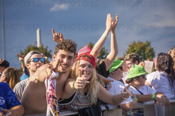 Crowd at a festival, happy faces, summery ambience, Malleparty Böblingen, Germany, Europe