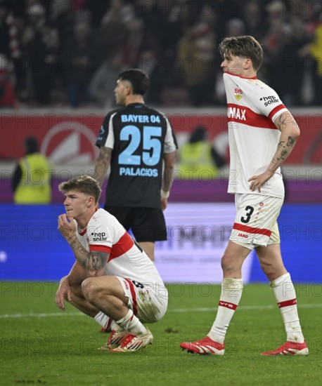 Disappointment for Finn Jeltsch VfB Stuttgart (29) Ramon Hendriks VfB Stuttgart (03) MHPArena, MHP