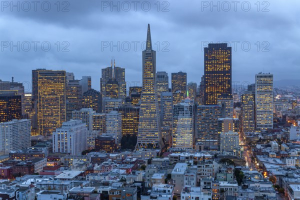 The San Francisco skyline at dusk, California, United States of America, USA, North America