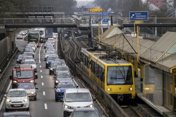 Traffic jam on the A40 motorway, in both directions, underground U18 in the middle lane, Friday,