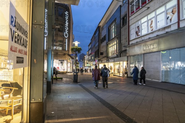 Limbecker Straße in the city centre of Essen, pedestrian zone, shopping street, with frequently