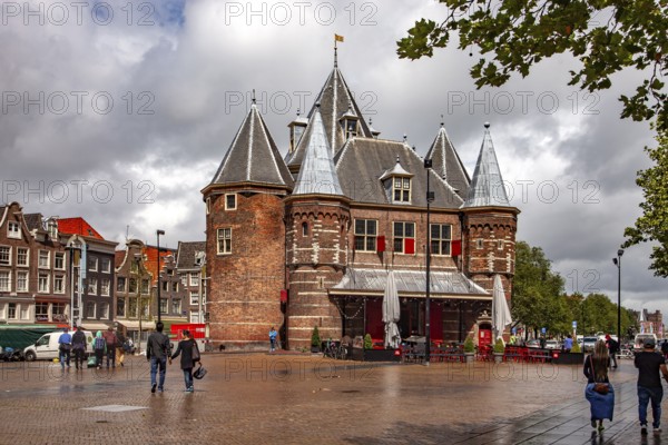 Nieuwe Markt with scales in the Dutch capital Amsterdam, North Holland, Netherlands