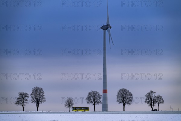 Country road, local train, wind farm, north of Lichtenau, self-proclaimed energy town, over 190