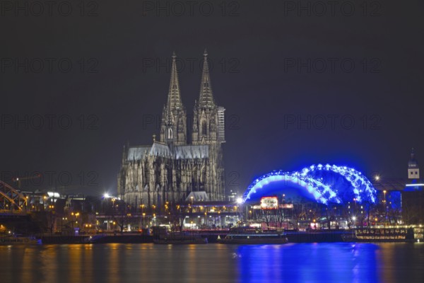 Cologne Cathedral and Musical Dome, banks of the Rhine, Cologne, Rhineland, North Rhine-Westphalia,