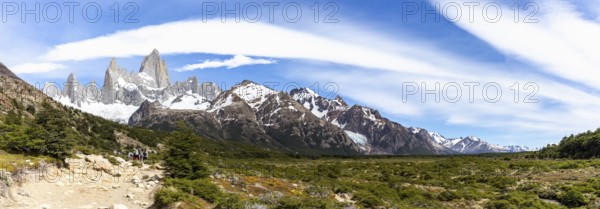 Mount Fitz Roy and White Stones Glacier, Laguna de los Tres Trail, El Chaltén, Santa Cruz Province,