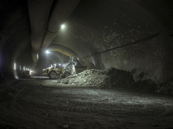 Removal of rubble after blasting during tunnelling in construction lot H53, Brenner Base Tunnel,