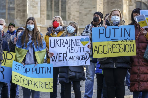 Wesel, North Rhine-Westphalia, Germany, Demonstration against Putin's war in Ukraine. Peace
