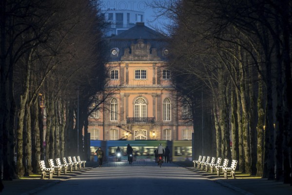 The light benches by artist Stefan Sous in the Hofgarten, entitled UV-A UV-B, 14 completely