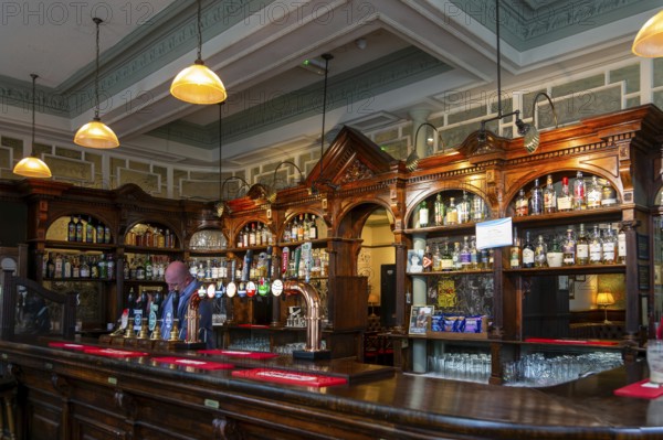 Historic interior of the Lion Tavern public house, Moorfields, city centre of Liverpool, England,